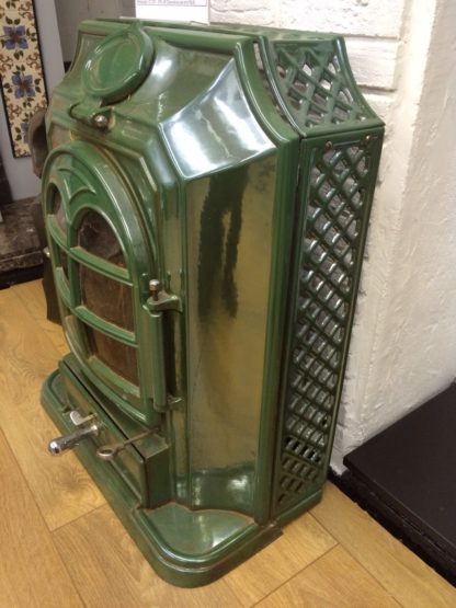 J DAY 10019 ESSE JEUNESSE NO. 3 VINTAGE DECORATIVE STOVE IN GREEN ENAMEL - Image 2